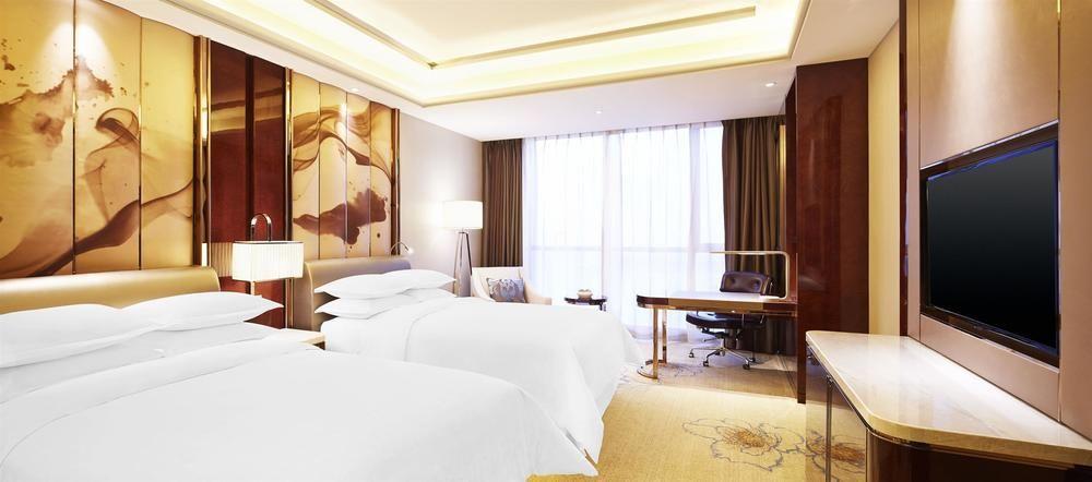 Sheraton Grand Zhengzhou Hotel Exterior foto