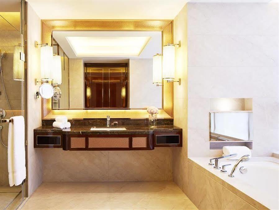 Sheraton Grand Zhengzhou Hotel Exterior foto