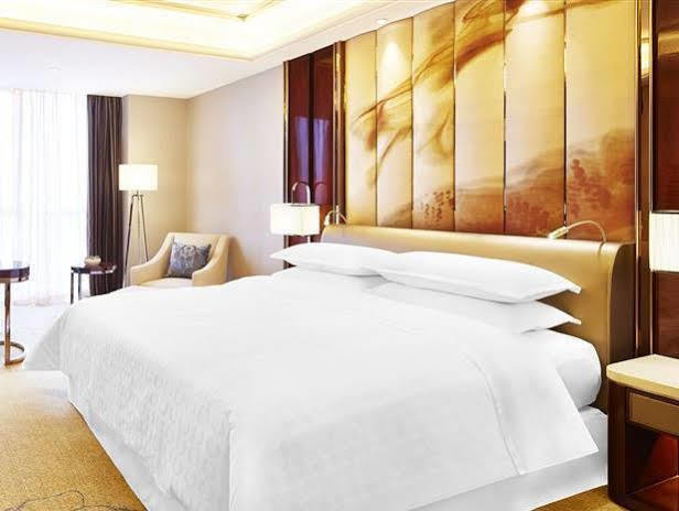 Sheraton Grand Zhengzhou Hotel Exterior foto